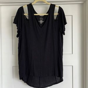 Cut out shoulder t-shirt